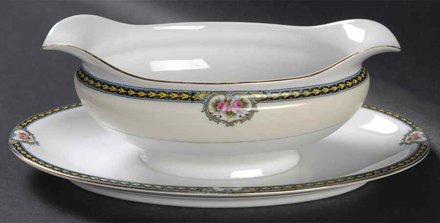 Kenosha Gravy Boat with Attached Underplate by Noritake-1
