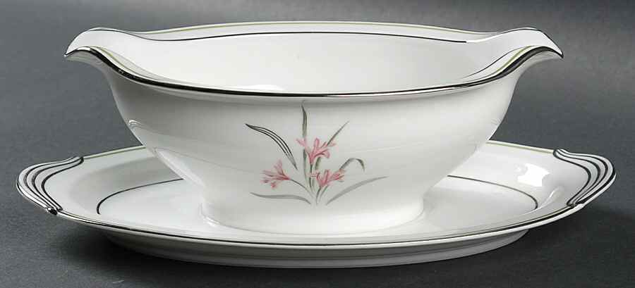Kent Gravy Boat with Attached Underplate by Noritake-1