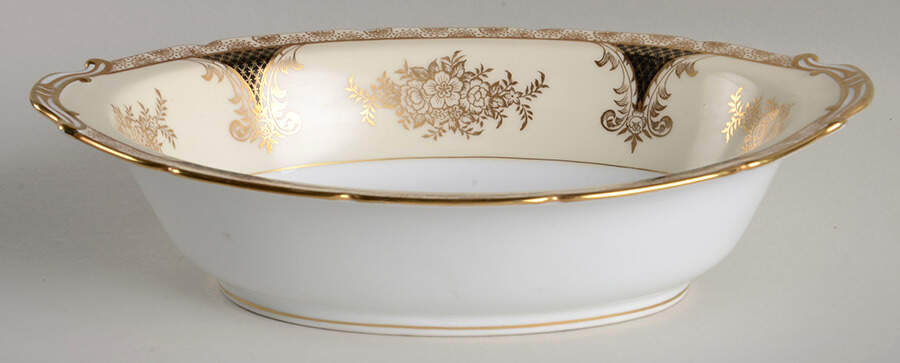 Kenwood (Black, Scalloped) 10" Oval Vegetable Bowl by Noritake-1