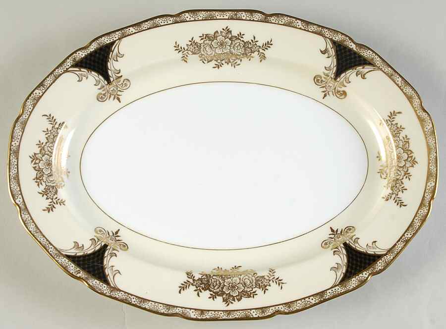 Kenwood (Black, Scalloped) 11" Oval Serving Platter by Noritake-1