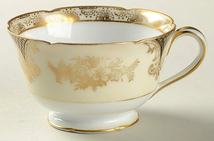 Kenwood (Black, Scalloped) Footed Cup by Noritake-1