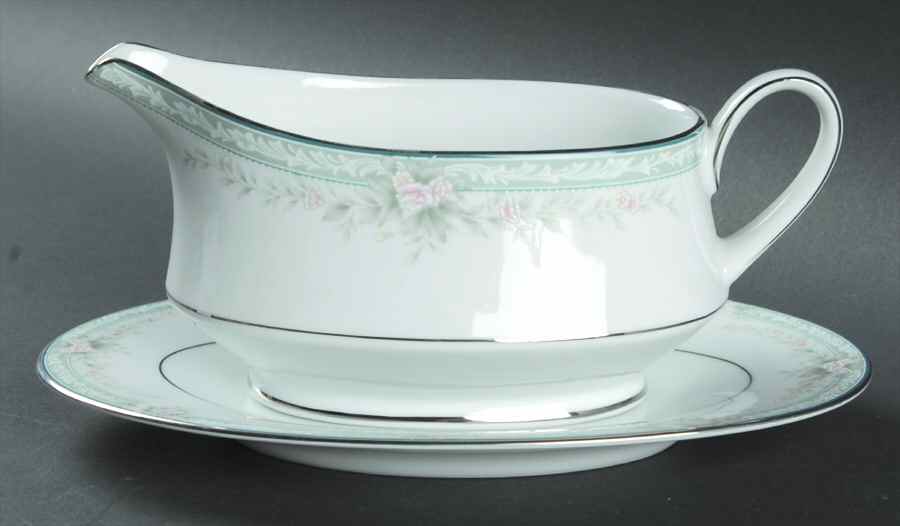 Kenwick Gravy Boat & Underplate by Noritake-1