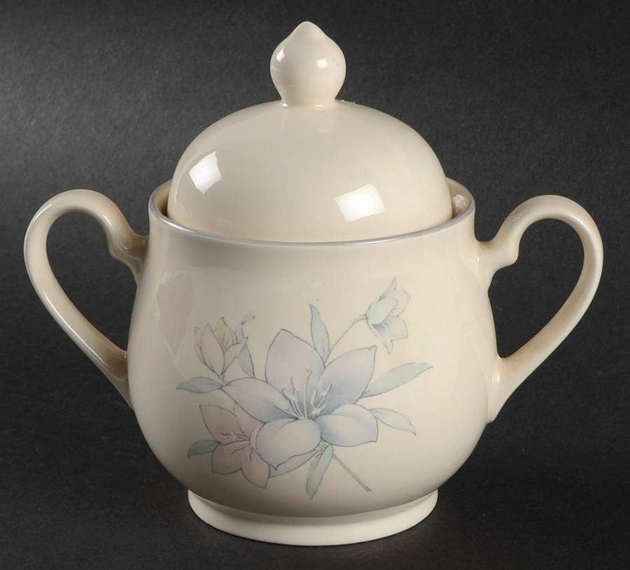 Kerry Spring Sugar Bowl & Lid by Noritake-1