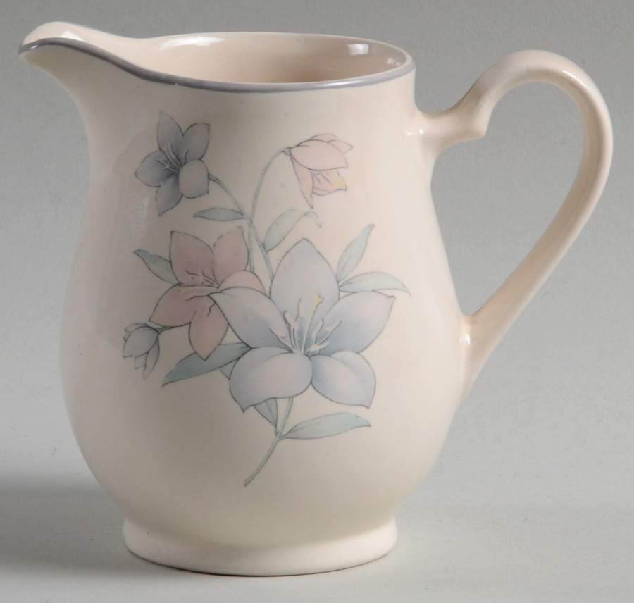 Kerry Spring Creamer by Noritake-1