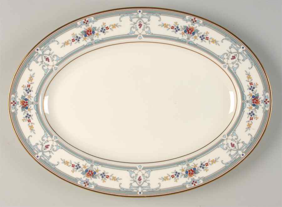 Kiev 14" Oval Serving Platter by Noritake-1