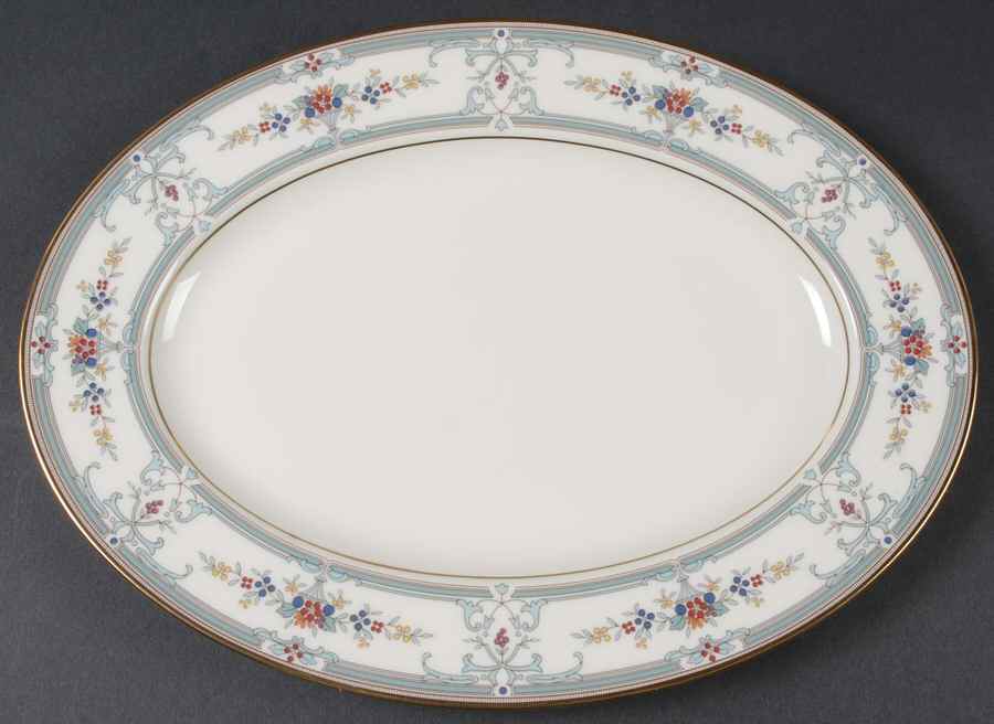 Kiev 12" Oval Serving Platter by Noritake-1