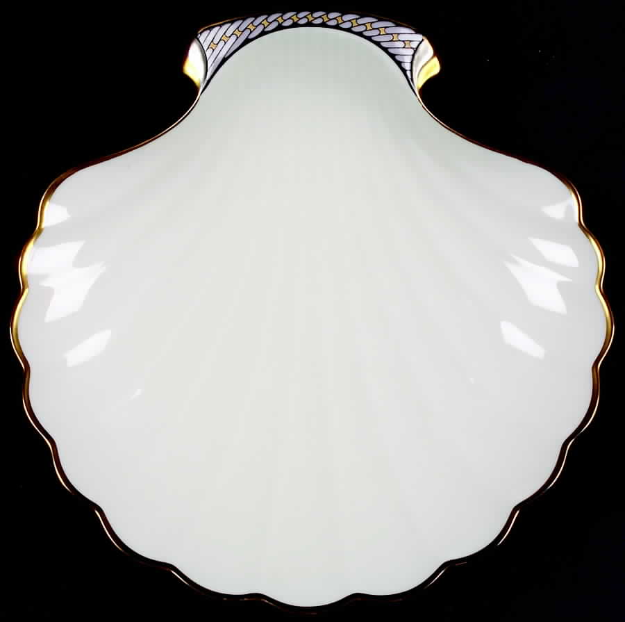 King's Guard Shell Shaped Dish by Noritake-1