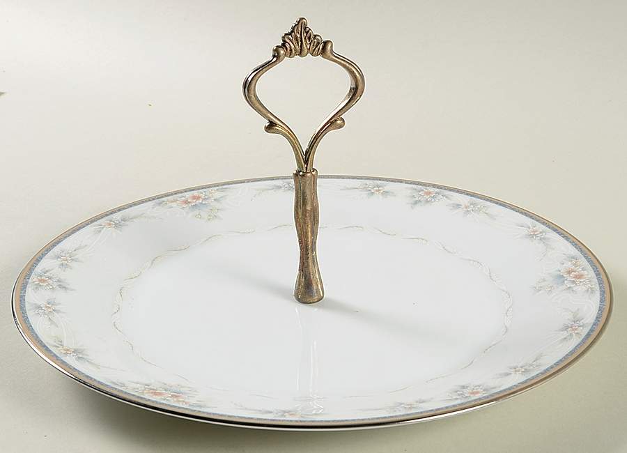 Kirkland Round Serving Plate with Handle (DP) by Noritake-1
