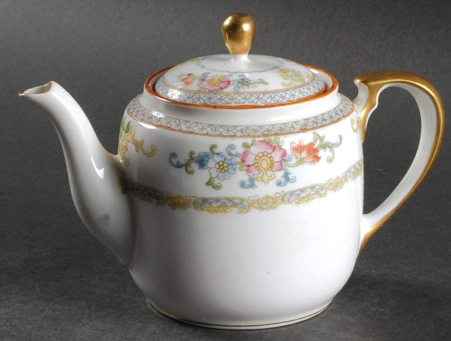 The Kiva (Pale Blue) Individual Teapot & Lid by Noritake-1