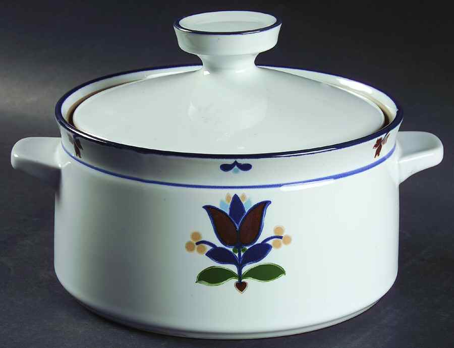 Knickerbocker 2.25 Qt Round Covered Casserole by Noritake-1