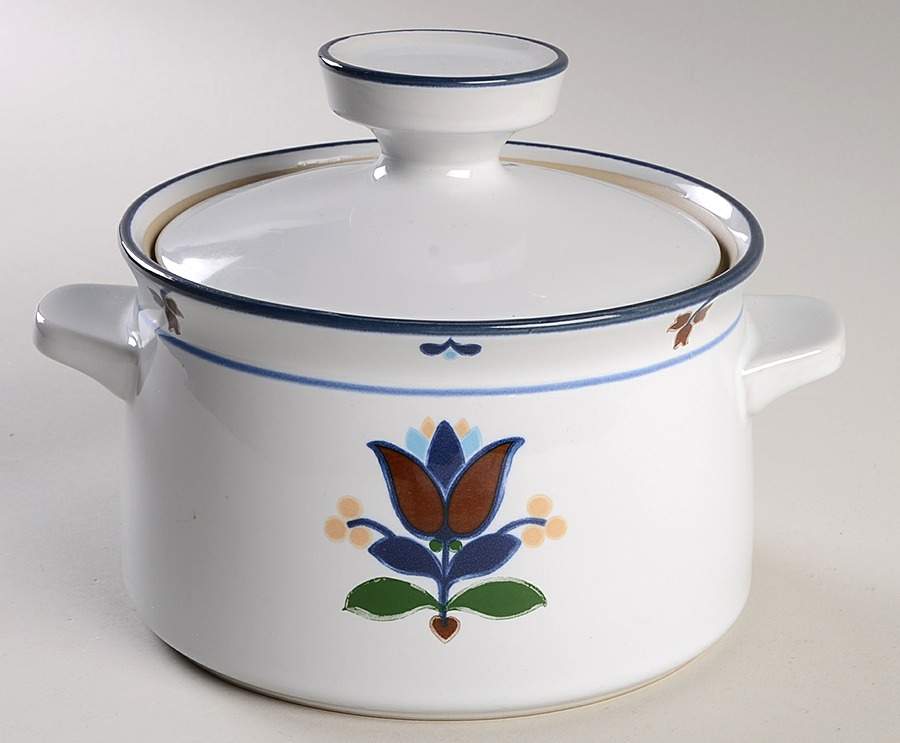 Knickerbocker 1.25 Qt Round Covered Casserole by Noritake-1