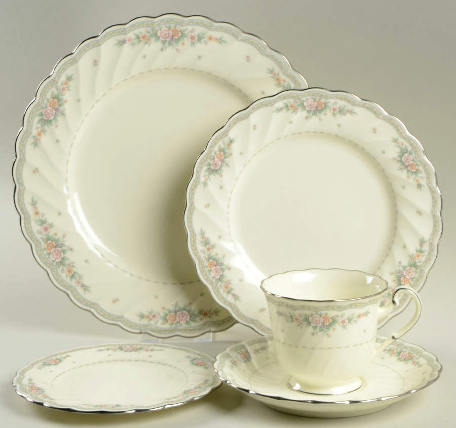 Knottinghill 5 Piece Place Setting by Noritake-1