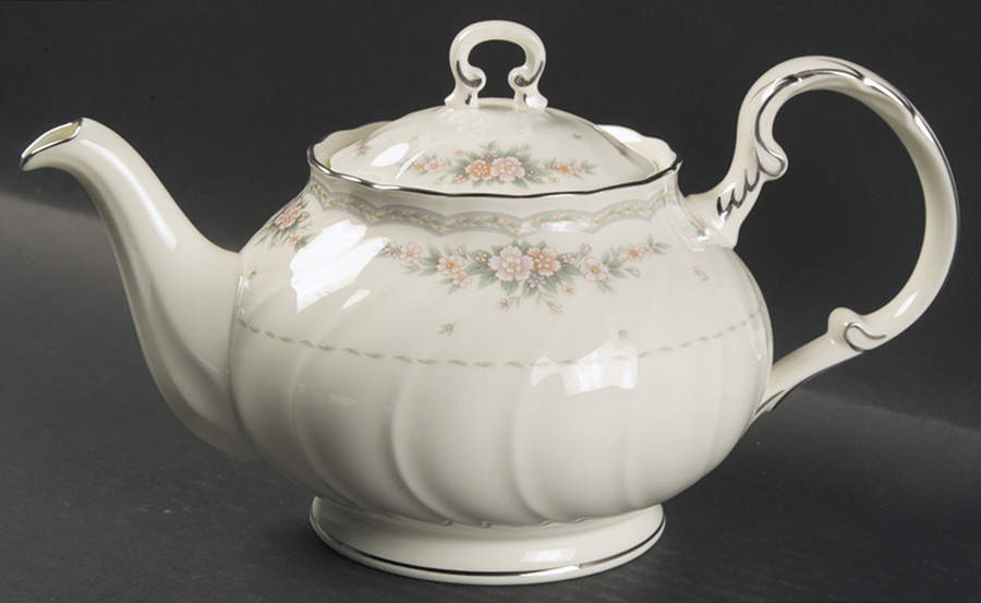 Knottinghill Teapot & Lid by Noritake-1