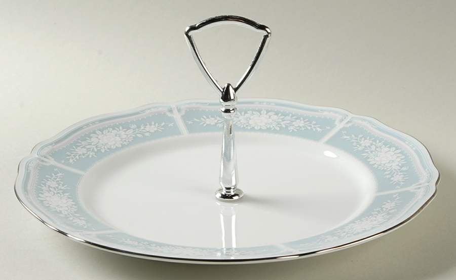 Lacewood Round Serving Plate with Handle (DP) by Noritake-1