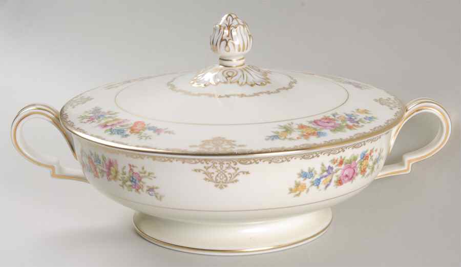 Ladyastor Round Covered Vegetable by Noritake-1