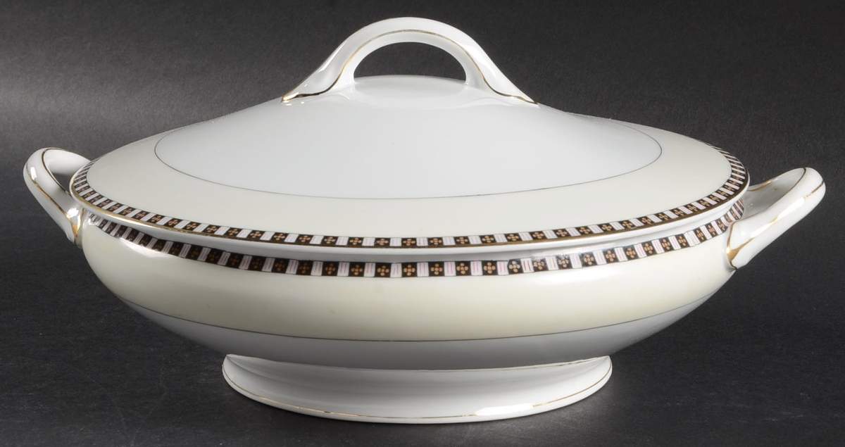 Lafayette Round Covered Vegetable by Noritake-1