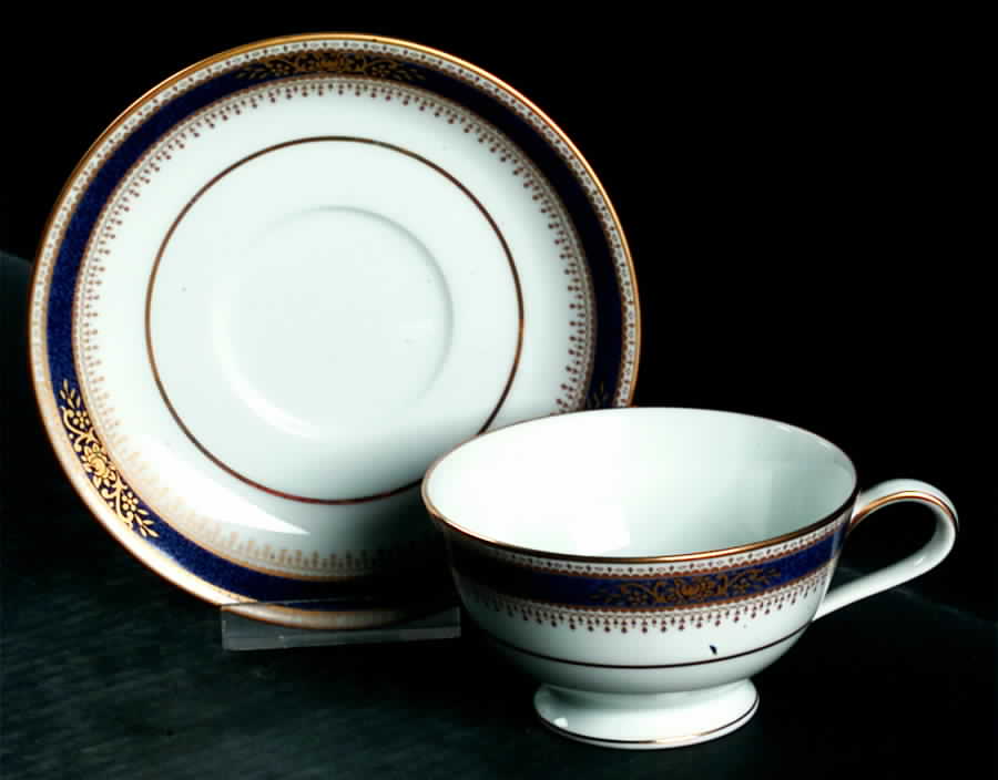 Lamarre Footed Cup & Saucer Set by Noritake-1