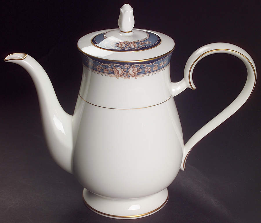 Lamelle Coffee Pot & Lid by Noritake-1