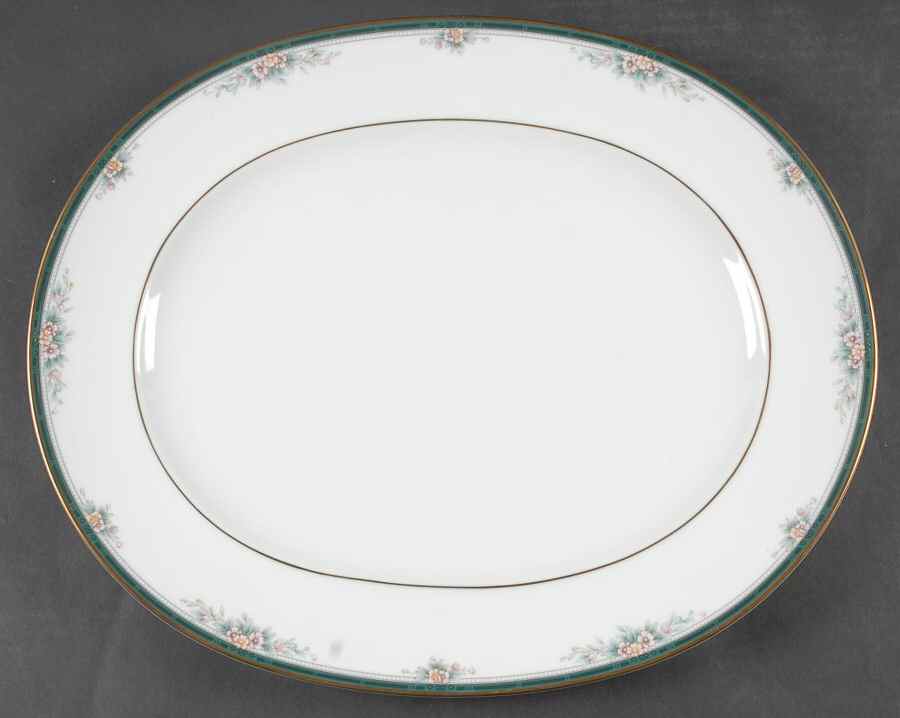 Landon 15" Oval Serving Platter by Noritake-1