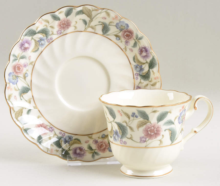 La Prada Footed Cup & Saucer Set by Noritake-1