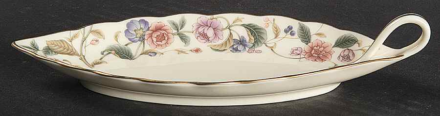 La Prada Leaf Shaped Dish by Noritake-1