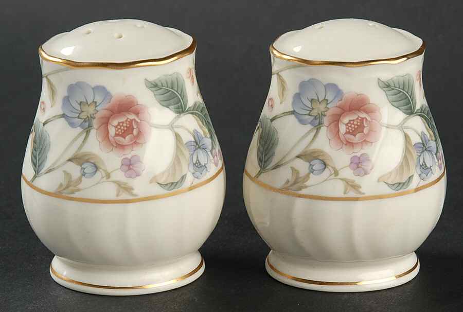 La Prada Salt & Pepper Set by Noritake-1