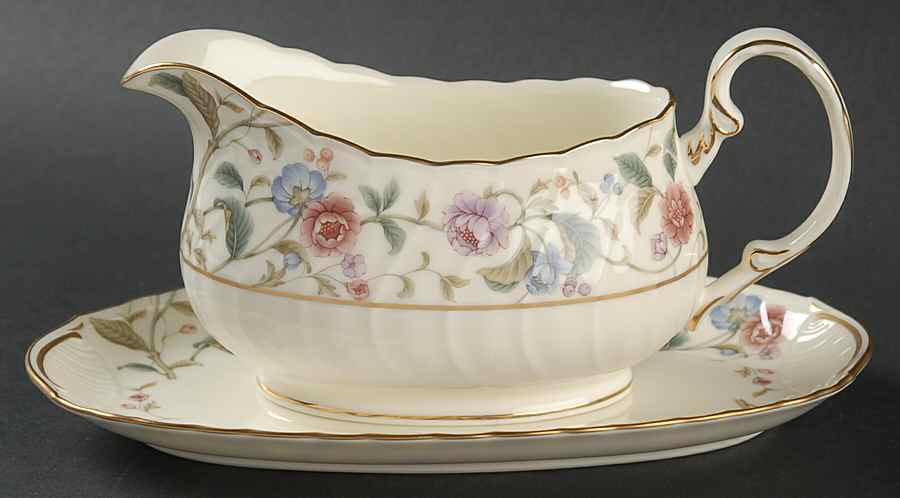 La Prada Gravy Boat & Underplate (Relish/Butter) by Noritake-1