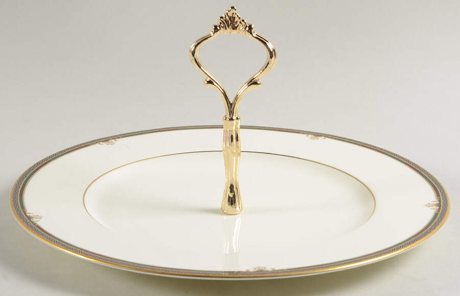 Lady Quentin Round Serving Plate with Handle (DP) by Noritake-1