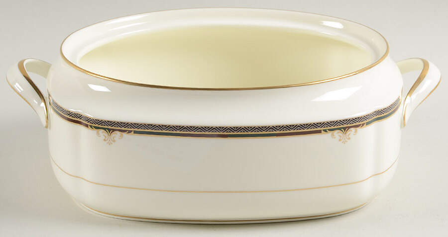 Lady Quentin Oval Vegetable No Lid by Noritake-1
