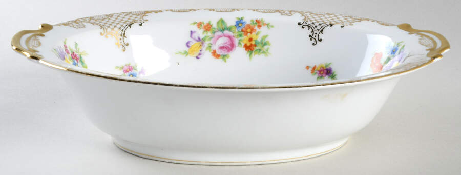 Larosa 10" Oval Vegetable Bowl by Noritake-1