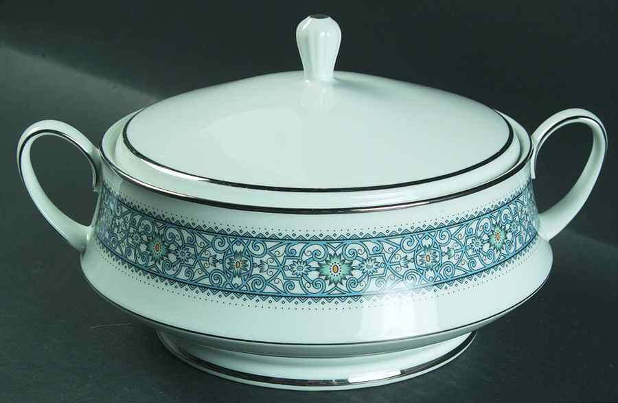 Larue Round Covered Vegetable by Noritake-1