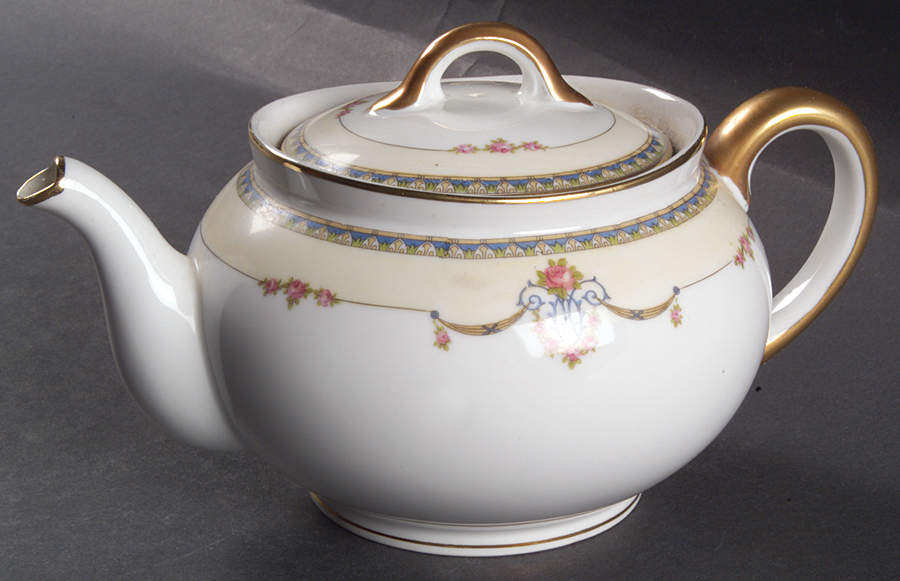 Laureate Teapot & Lid by Noritake-1