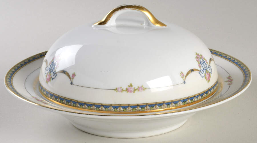 Laureate Round Covered Butter with Strainer by Noritake-1