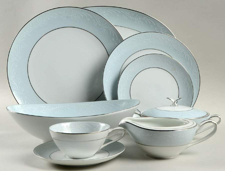 Laureate 45 Piece Starter Set by Noritake-1