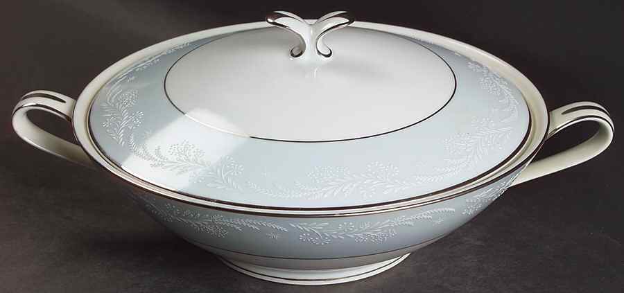Laureate Round Covered Vegetable by Noritake-1