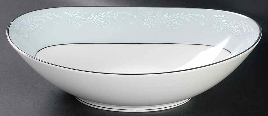 Laureate 10" Oval Vegetable Bowl by Noritake-1