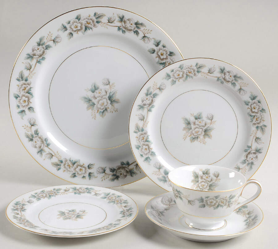 Laurette 40 Piece Estate Set by Noritake-1