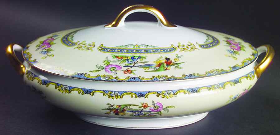 Lausanne Oval Covered Vegetable by Noritake-1