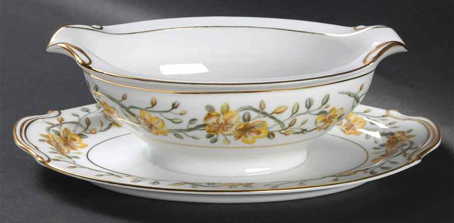 Laveta Gravy Boat with Attached Underplate by Noritake-1