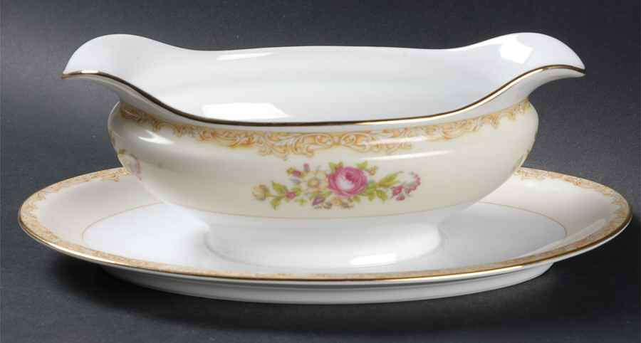 Lavegas Gravy Boat with Attached Underplate by Noritake-1