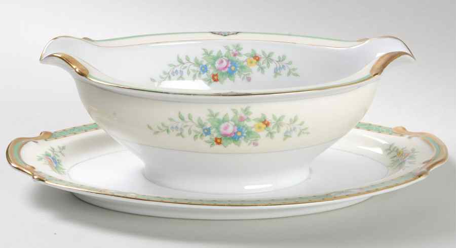 Leandro Gravy Boat with Attached Underplate by Noritake-1