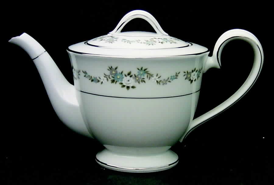 Leonore Teapot & Lid by Noritake-1