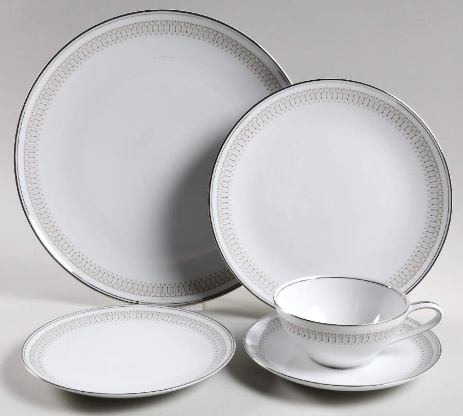 Leslie 5 Piece Place Setting by Noritake-1