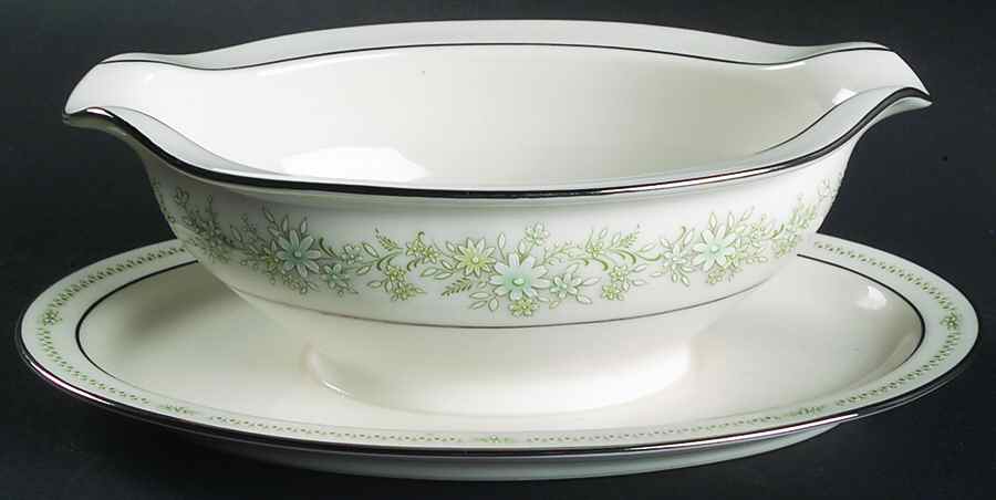 Lexine Gravy Boat with Attached Underplate by Noritake-1