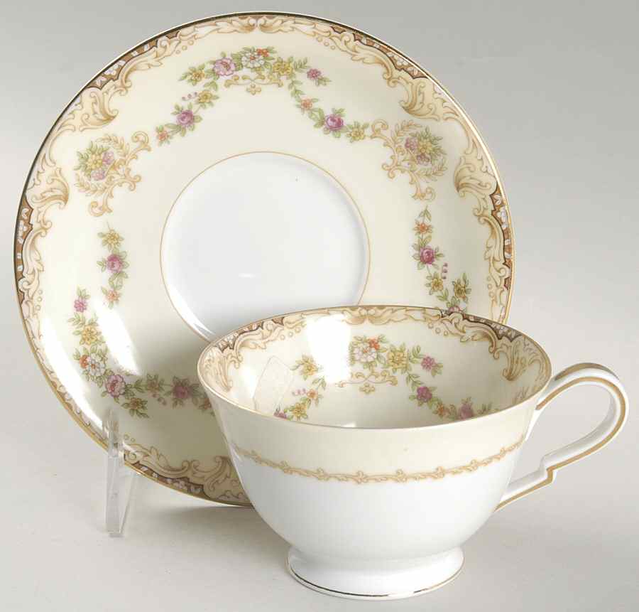 Lilac Footed Cup & Saucer Set by Noritake-1