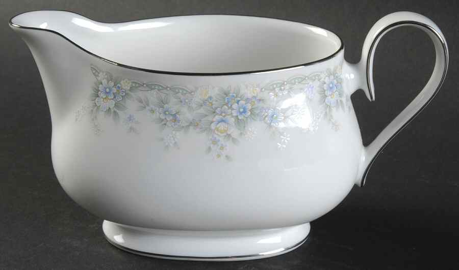 Limerick Gravy Boat by Noritake-1