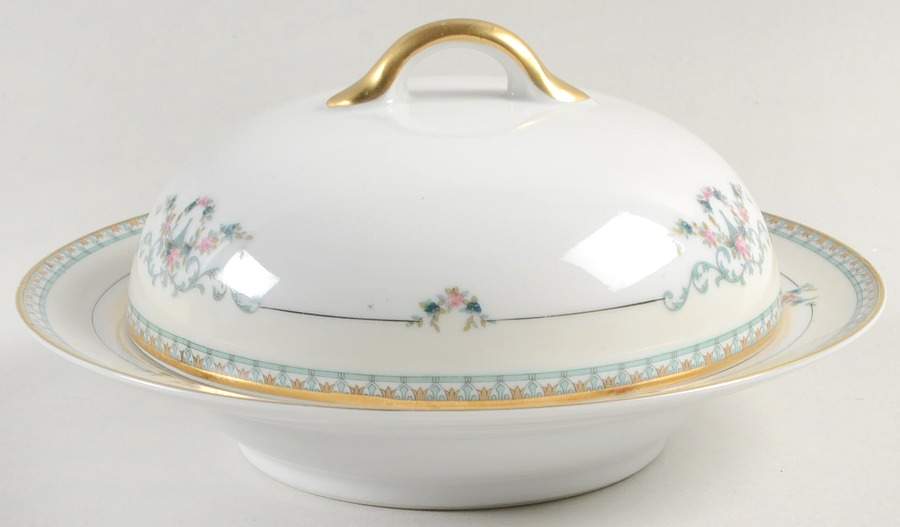 Lincoln Round Covered Butter with Strainer by Noritake-1