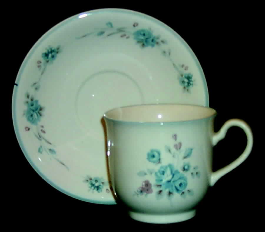 Lindsay Footed Cup & Saucer Set by Noritake-1