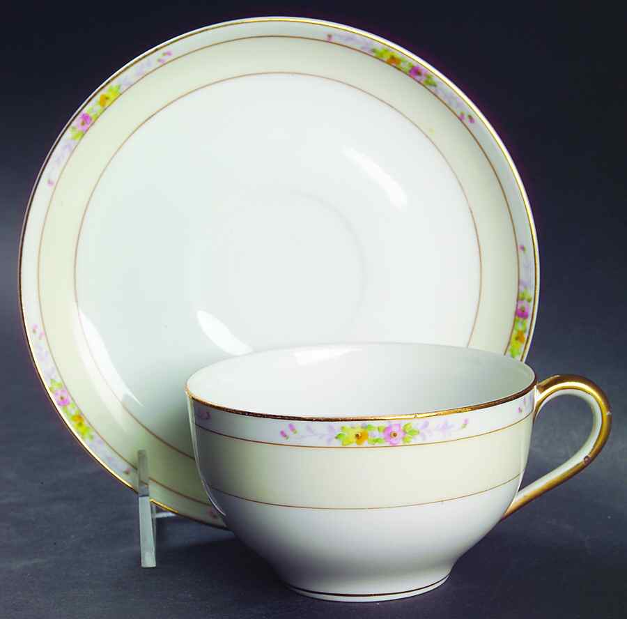The Linwood Oversized Cup & Saucer Set by Noritake-1