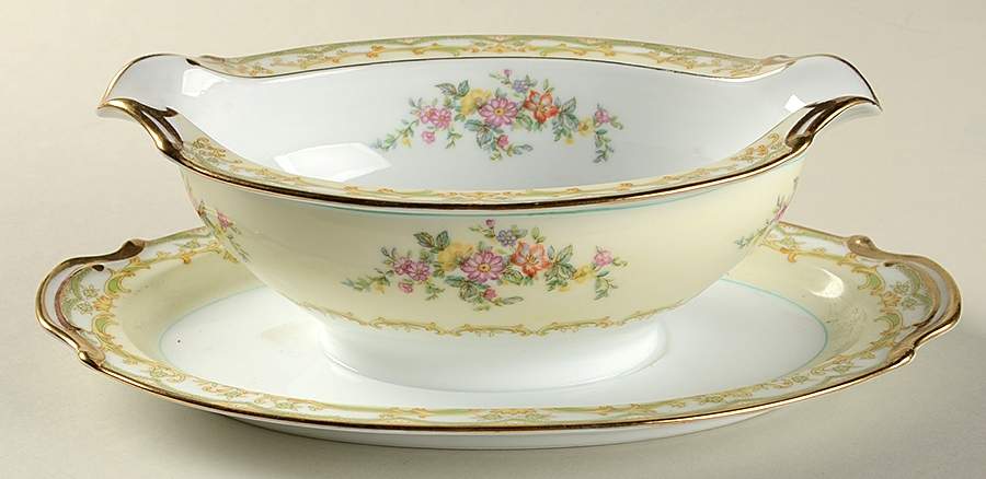 Lolita Gravy Boat with Attached Underplate by Noritake-1